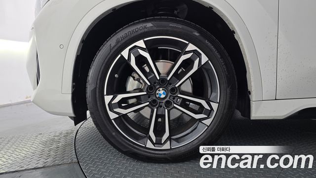 BMW X1 (U11) xDrive 20i M Sport 2025 — фото 5