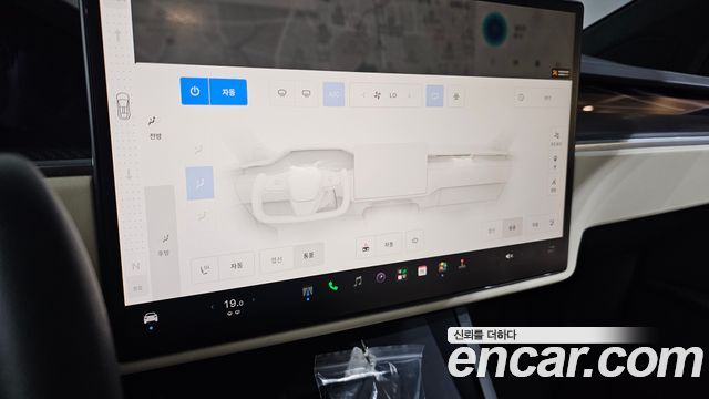 Tesla Model X Plaid 2023 — фото 16