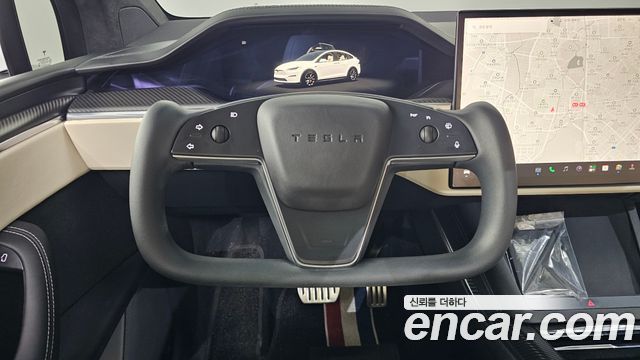 Tesla Model X Plaid 2023 — фото 18