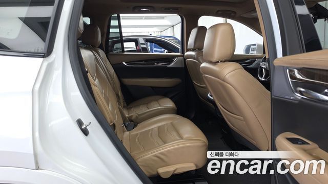 Cadillac XT6 3.6 Sport 2020 — фото 12