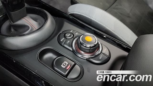 MINI Cooper S Clubman JCW 2nd Gen 2021 — фото 37