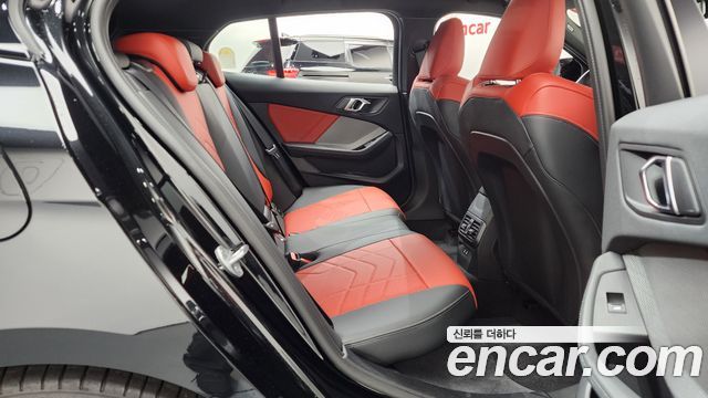 BMW 1 Series (F70) M135 xDrive 2025 — фото 11