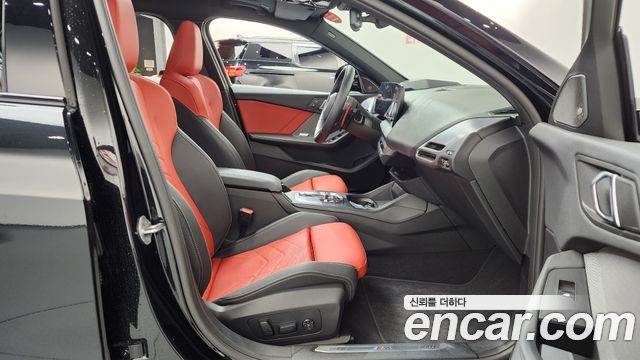 BMW 1 Series (F70) M135 xDrive 2025 — фото 26