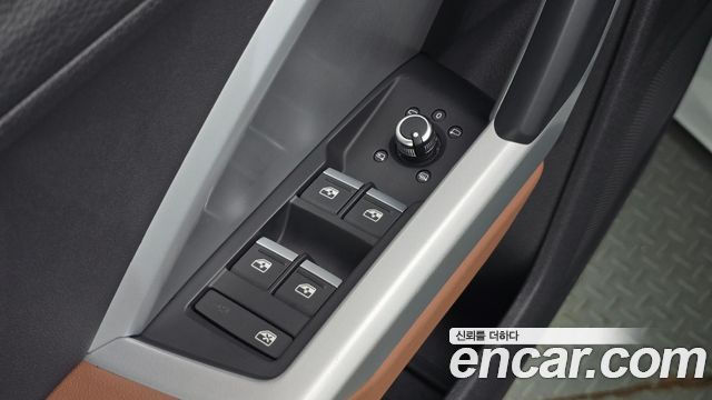 Audi Q3 (F3) 35 TDI Sportback 2020 — фото 33