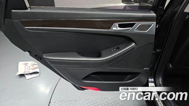 Genesis G80 3.3 GDI AWD Premium Luxury 2019 — фото 25