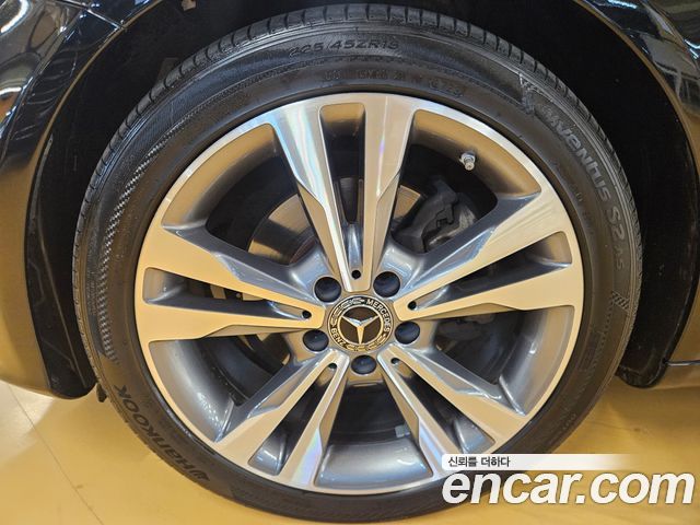 Mercedes-Benz C-Class (W205) C220 d Avantgarde 2018 — фото 5