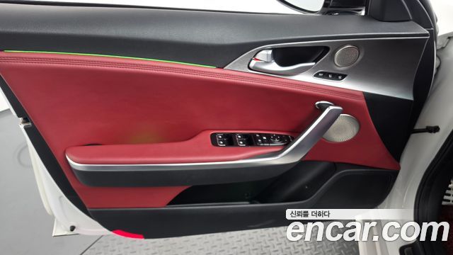 Kia Stinger 2.0 Turbo AWD Platinum 2020 — фото 24