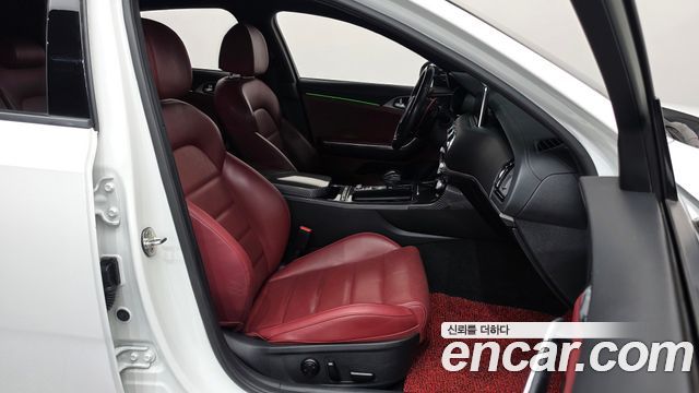 Kia Stinger 2.0 Turbo AWD Platinum 2020 — фото 26