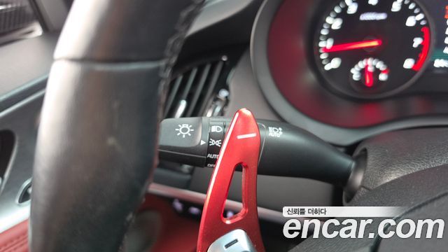 Kia Stinger 2.0 Turbo AWD Platinum 2020 — фото 30