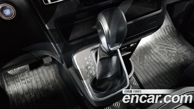 Hyundai Staria Cargo 5-Seater Modern 2022 — фото 9