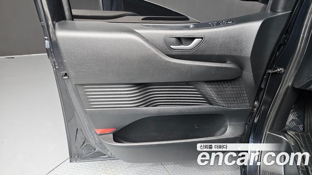Hyundai Staria Cargo 5-Seater Modern 2022 — фото 25