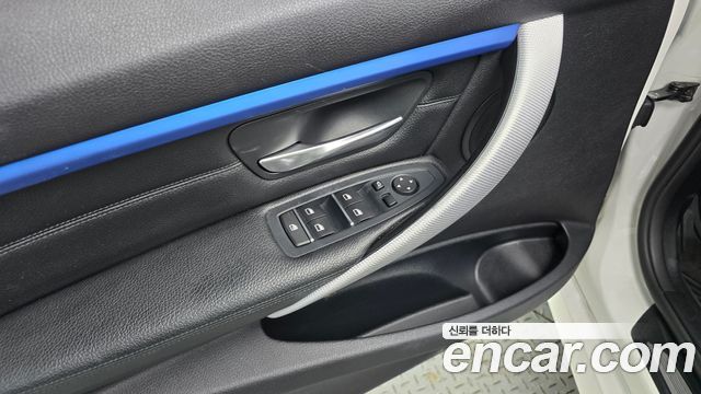 BMW 3 Series (F30) 330i M Sport 2017 — фото 27