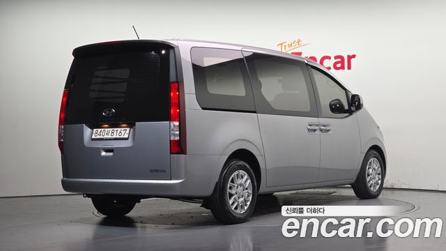 Hyundai Staria Cargo 5-Seater Modern 2023 — фото 2