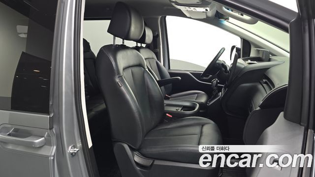 Hyundai Staria Cargo 5-Seater Modern 2023 — фото 26