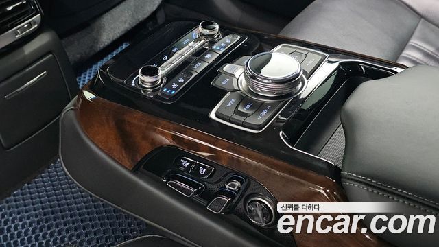 Genesis EQ900 5.0 GDI AWD Prestige 2018 — фото 18