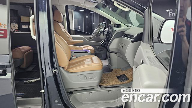 Hyundai Staria 4WD Lounge 7-Seater Inspiration 2025 — фото 11