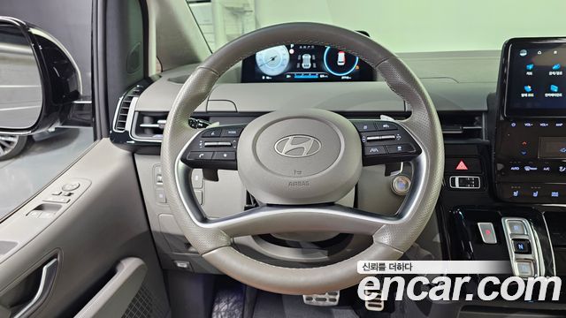 Hyundai Staria 4WD Lounge 7-Seater Inspiration 2025 — фото 13