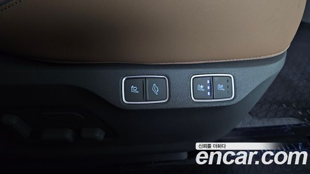 Hyundai Staria 4WD Lounge 7-Seater Inspiration 2025 — фото 17