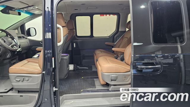 Hyundai Staria 4WD Lounge 7-Seater Inspiration 2025 — фото 26