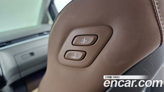 Hyundai Staria 4WD Lounge 7-Seater Inspiration 2025 — фото 31