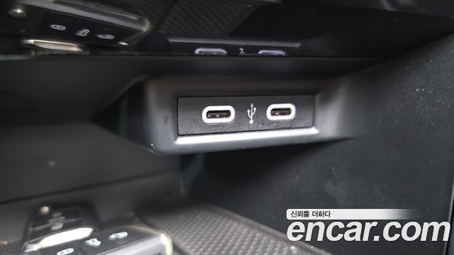 Volkswagen T-Roc 2.0 TDI Premium 2021 — фото 28
