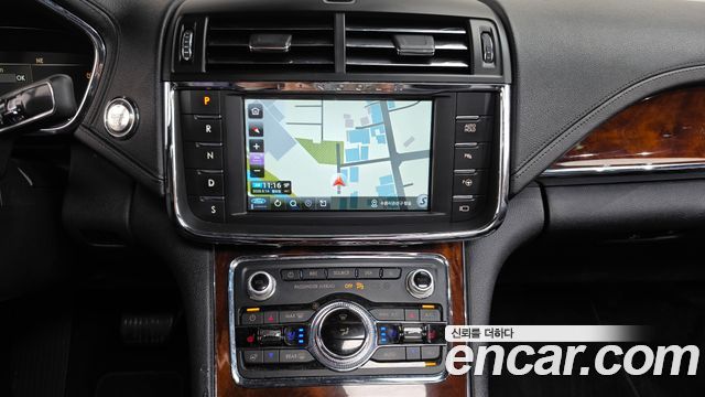 Lincoln Continental (X) 3.0 AWD 2017 — фото 14