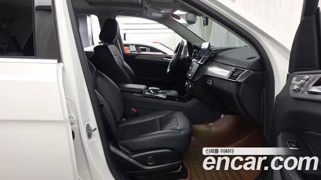 Mercedes-Benz GLE-Class (W166) GLE350 d 4MATIC 2018 — фото 11