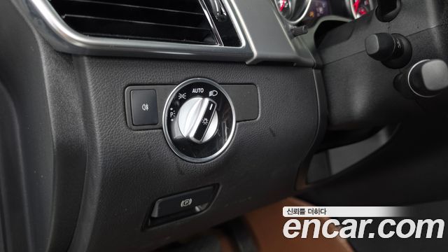 Mercedes-Benz GLE-Class (W166) GLE350 d 4MATIC 2018 — фото 17