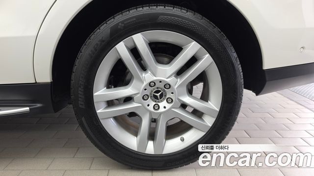 Mercedes-Benz GLE-Class (W166) GLE350 d 4MATIC 2018 — фото 21