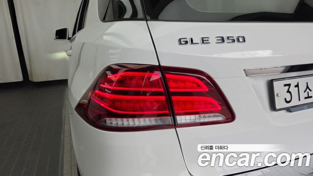 Mercedes-Benz GLE-Class (W166) GLE350 d 4MATIC 2018 — фото 23