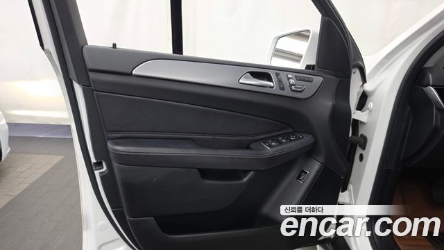 Mercedes-Benz GLE-Class (W166) GLE350 d 4MATIC 2018 — фото 24