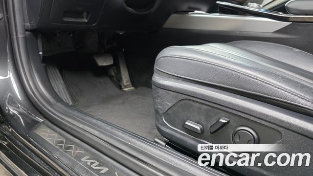 Kia K8 2.5 Gasoline 2WD Noblesse 2022 — фото 28