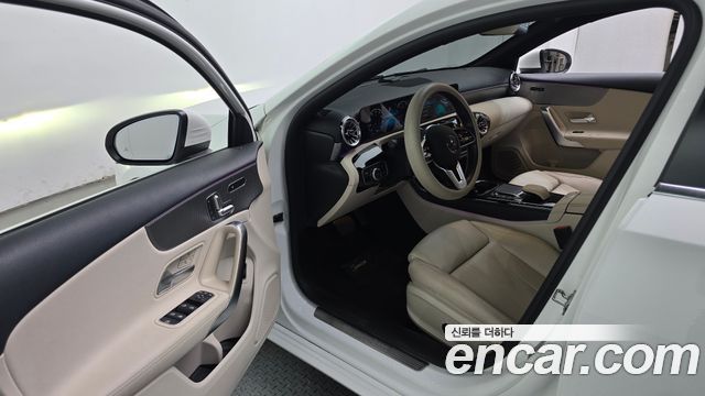Mercedes-Benz A-Class (W177) A220 Sedan 2021 — фото 10