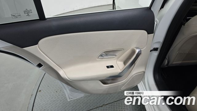 Mercedes-Benz A-Class (W177) A220 Sedan 2021 — фото 25