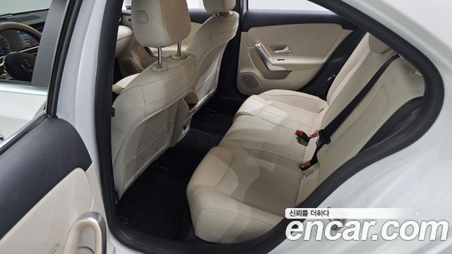 Mercedes-Benz A-Class (W177) A220 Sedan 2021 — фото 26