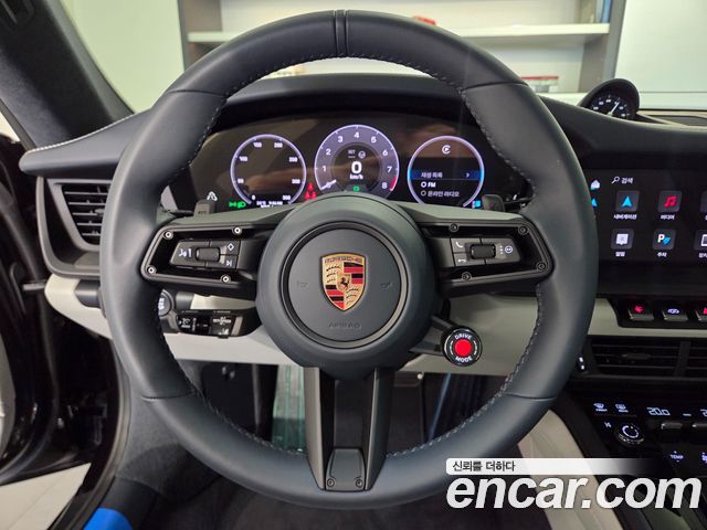 Porsche 911 (992) Carrera 4 GTS 2025 — фото 15