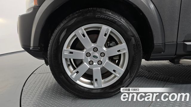 Land Rover Discovery 4 3.0 SDV6 SE 2011 — фото 5