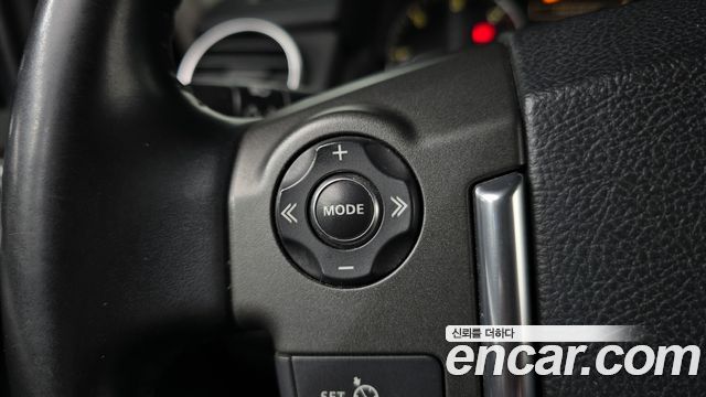 Land Rover Discovery 4 3.0 SDV6 SE 2011 — фото 27