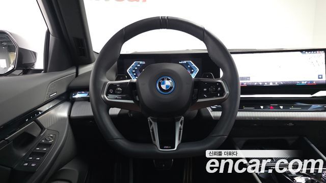 BMW 5 Series (G60) 530e M Sport 2025 — фото 13