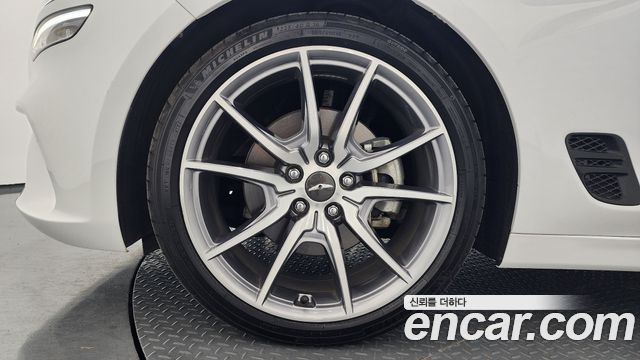 Genesis G70 Shooting Brake Gasoline 2.0T 2WD 2023 — фото 5