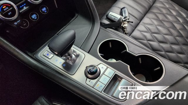 Genesis G70 Shooting Brake Gasoline 2.0T 2WD 2023 — фото 9