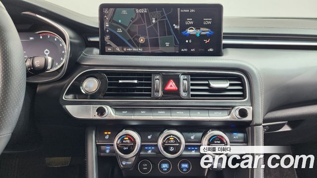Genesis G70 Shooting Brake Gasoline 2.0T 2WD 2023 — фото 12