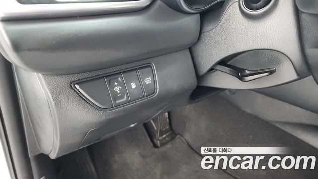 Genesis G70 Shooting Brake Gasoline 2.0T 2WD 2023 — фото 19