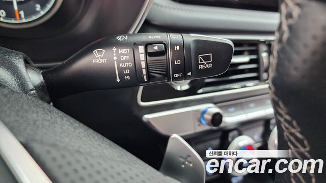 Genesis G70 Shooting Brake Gasoline 2.0T 2WD 2023 — фото 20