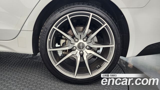 Genesis G70 Shooting Brake Gasoline 2.0T 2WD 2023 — фото 21