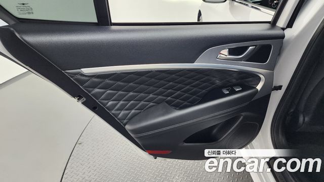 Genesis G70 Shooting Brake Gasoline 2.0T 2WD 2023 — фото 25