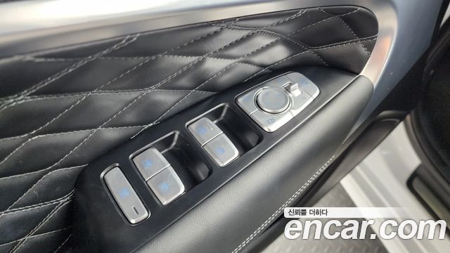 Genesis G70 Shooting Brake Gasoline 2.0T 2WD 2023 — фото 27