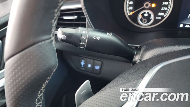 Genesis G70 Shooting Brake Gasoline 2.0T 2WD 2023 — фото 29