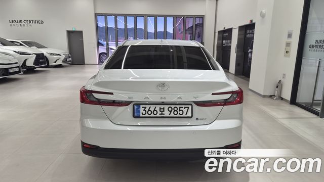 Toyota Camry (XV80) 2.5 XLE Hybrid 2025 — фото 4