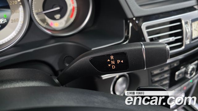 Mercedes-Benz E-Class (W212) E220 CDI Avantgarde 2015 — фото 9